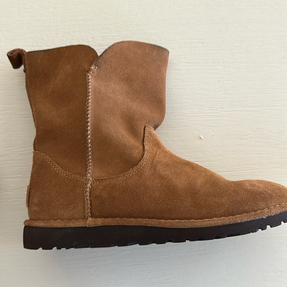 Never worn Uggs!!